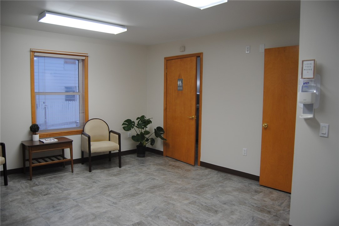 99 Hospital Street Ridgway, PA 15853 - Photo 10 of 38 Reception area