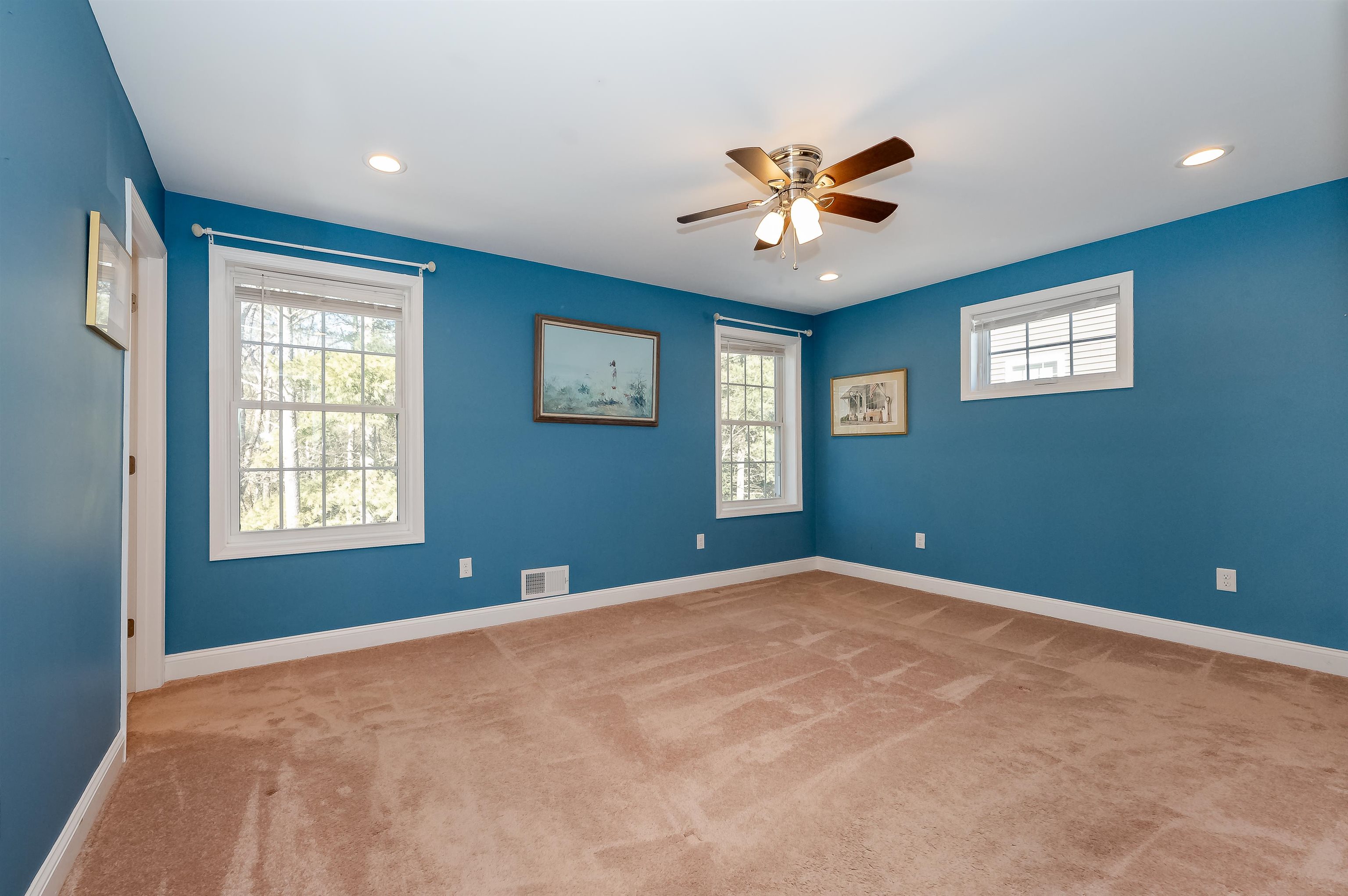 46 Constitution Way Rochester, NH 03867 - Photo 5 of 37