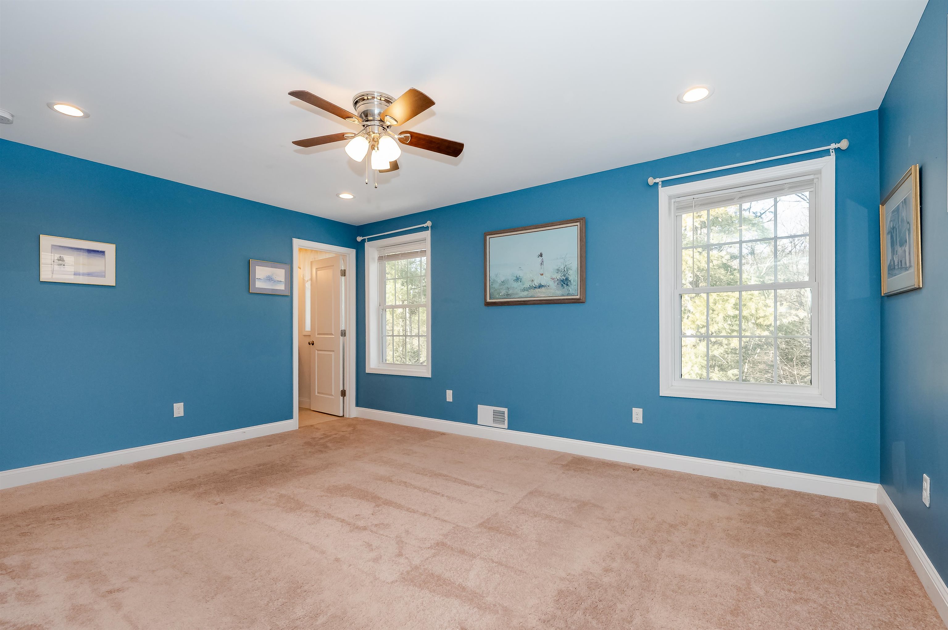 46 Constitution Way Rochester, NH 03867 - Photo 8 of 37