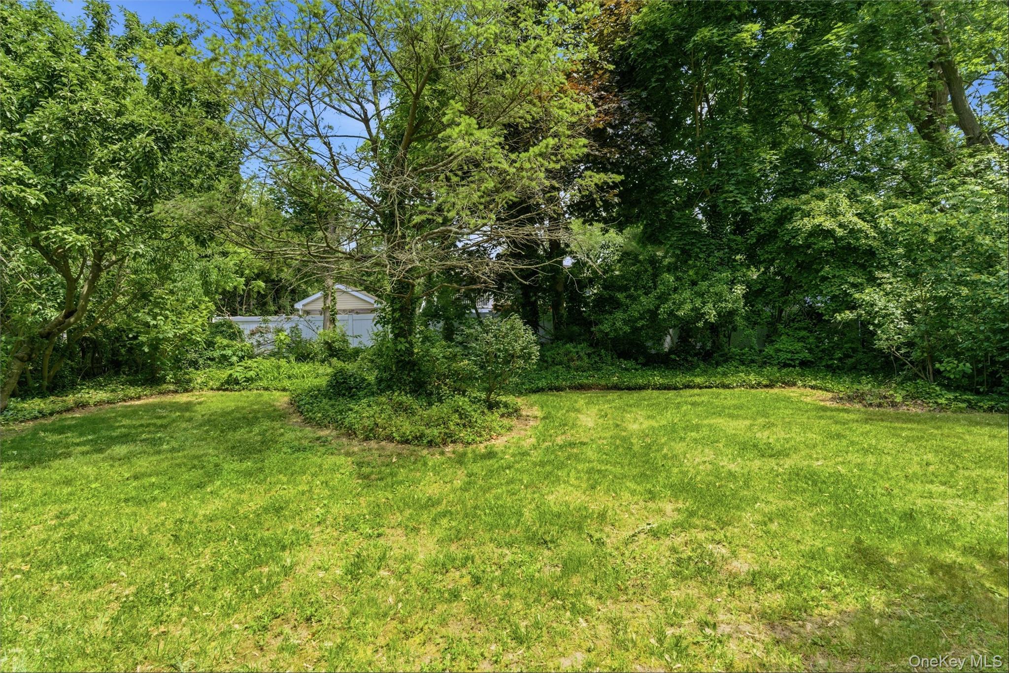 55 Corey Avenue Blue Point, NY 11715 - Photo 13 of 33