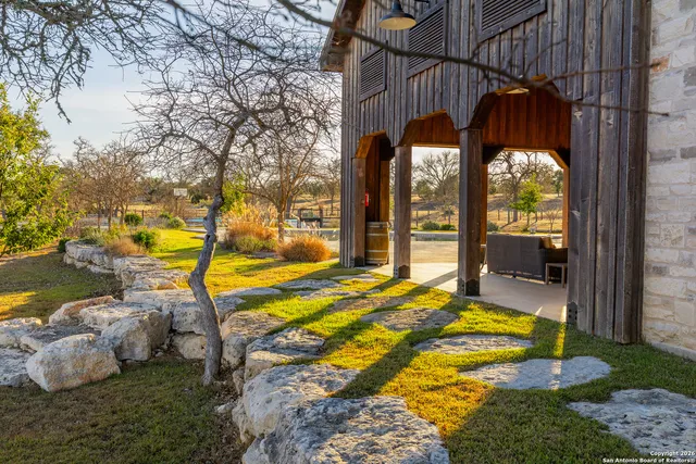 $2,350,000 | 159 Inspiration, Fredericksburg, TX 78624