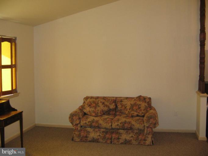 7510 Prince George Road Pikesville, MD 21208 - Photo 2 of 18 Living Room