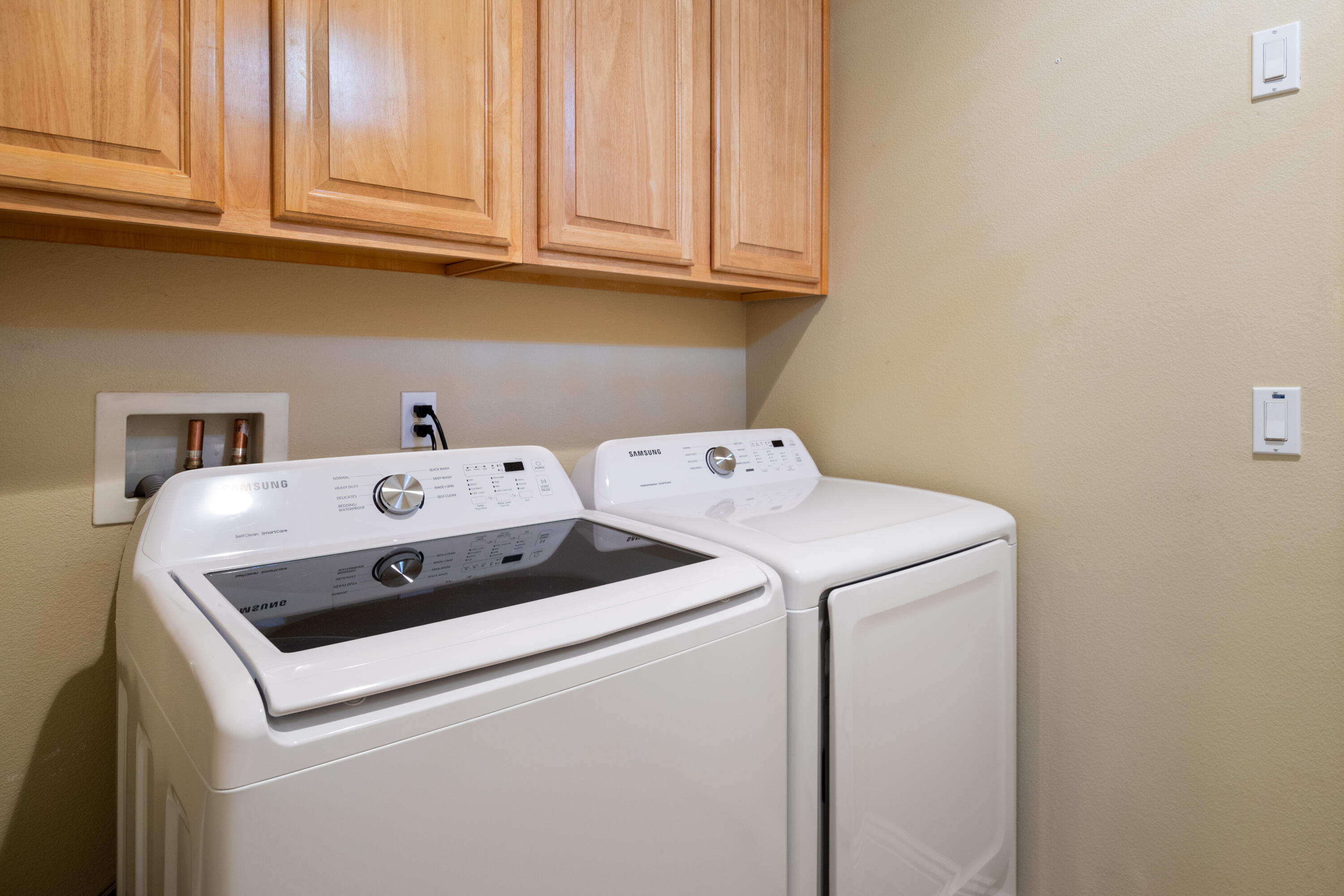 49475 Redford Way Indio, CA 92201 - Photo 42 of 45 a utility room with dryer and washer