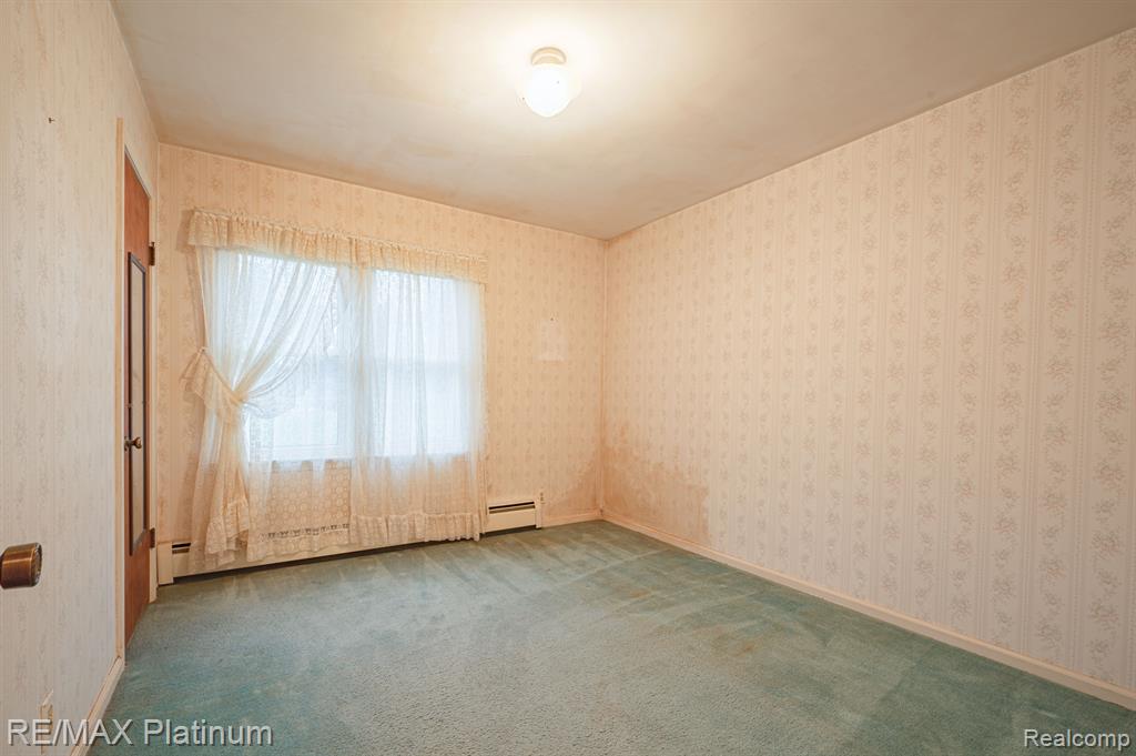 850 West Maple Road Milford, MI 48381 - Photo 18 of 34