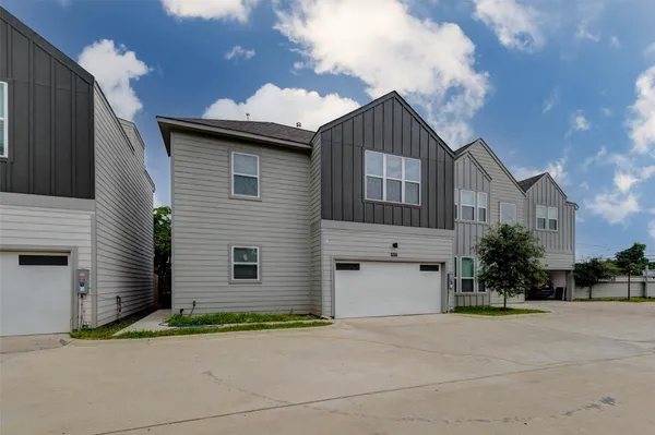 $2,300 | 5727 Elysium Street, Houston, TX 77091