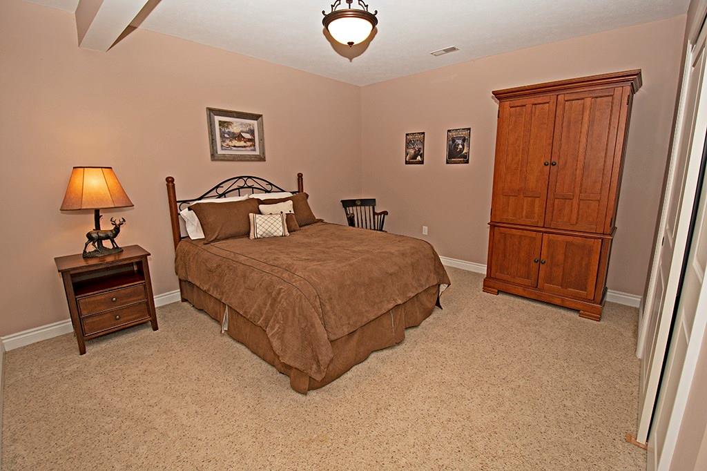 227 Valley Road Eighty Four, PA 15330 - Photo 18 of 25