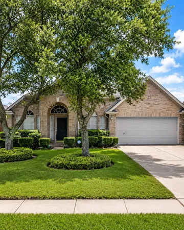 $285,000 | 4602 West Thunderwood Circle, Fresno, TX 77545