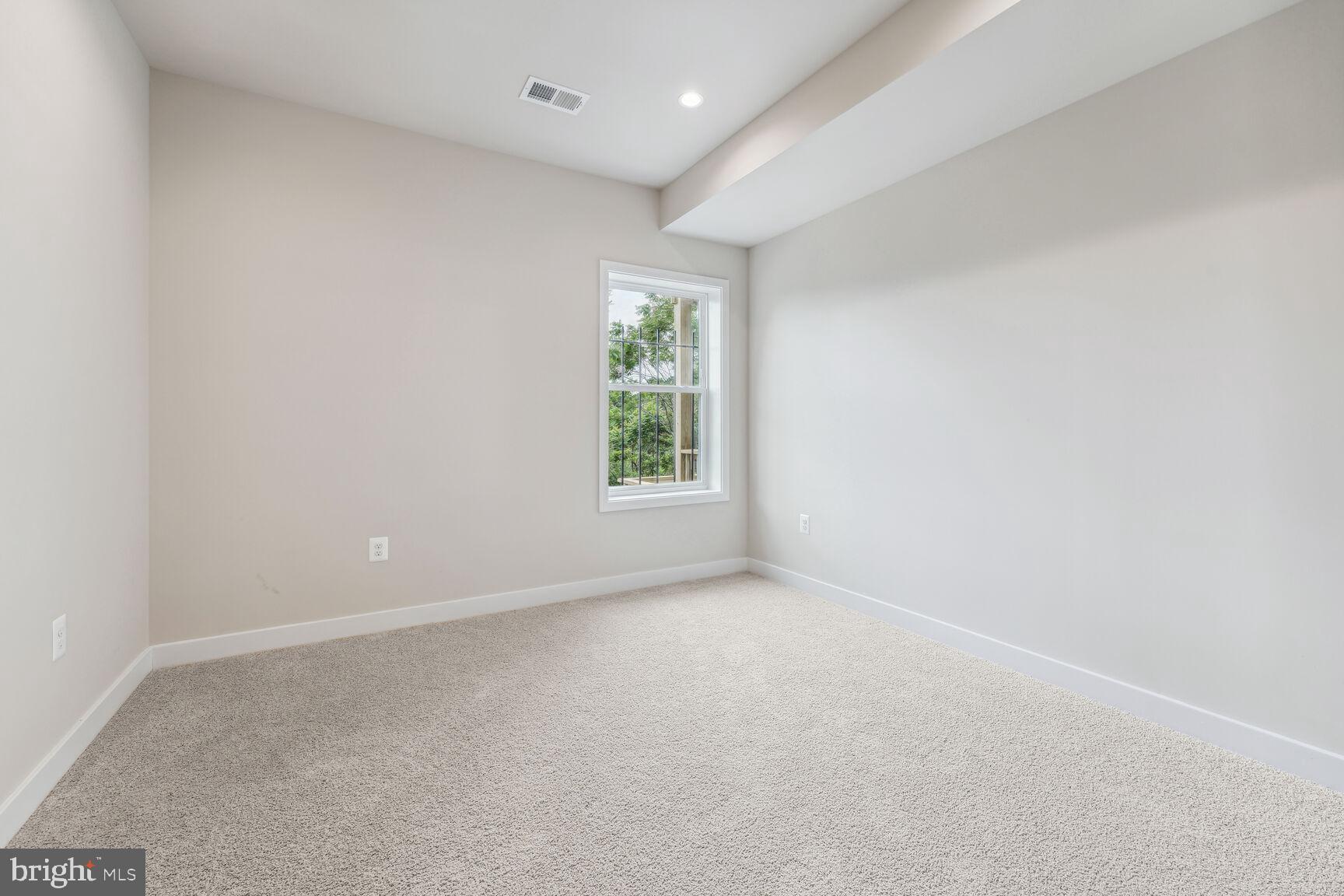 2512 Elvans Road Southeast Washington, DC 20020 - Photo 5 of 15