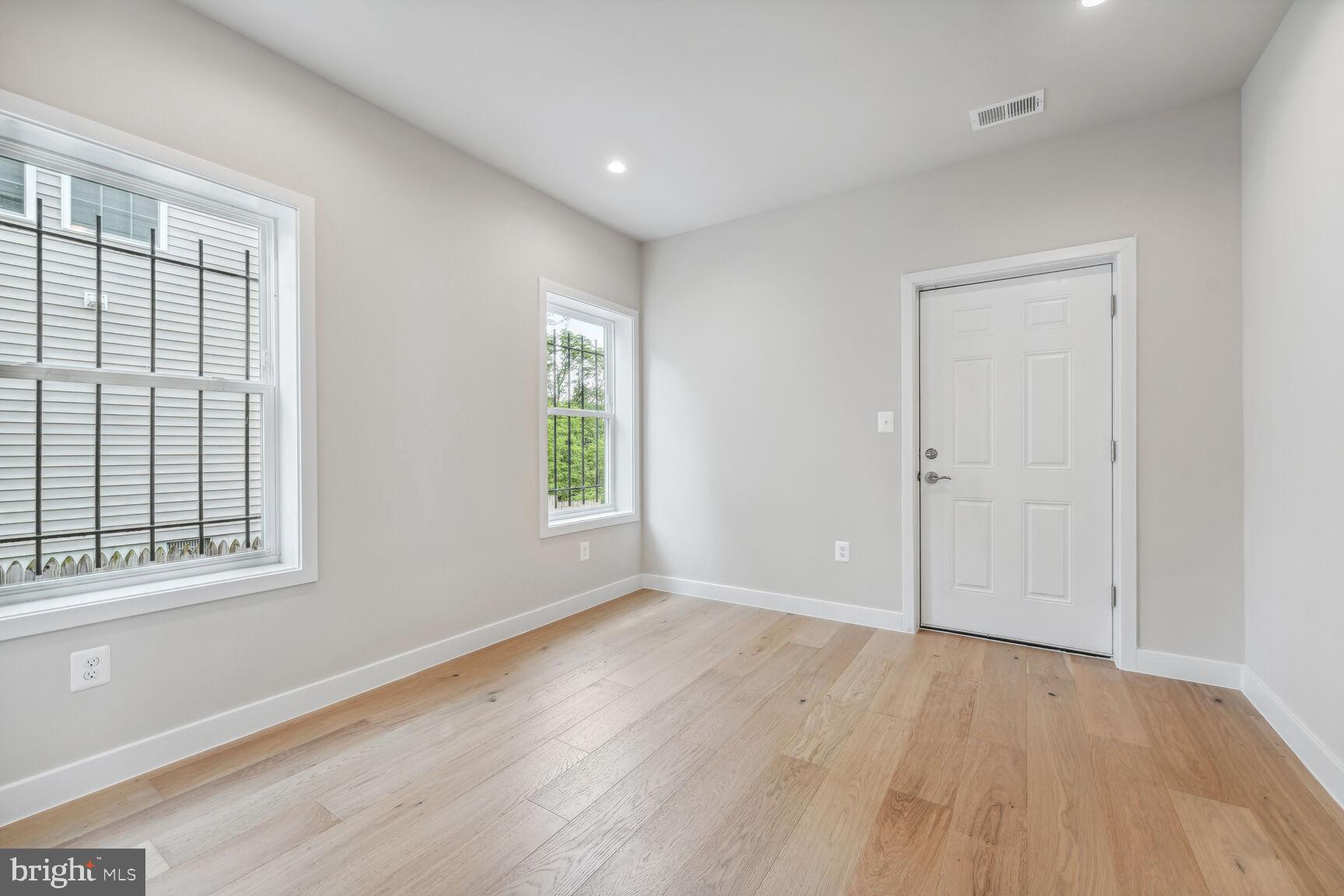 2512 Elvans Road Southeast Washington, DC 20020 - Photo 6 of 15