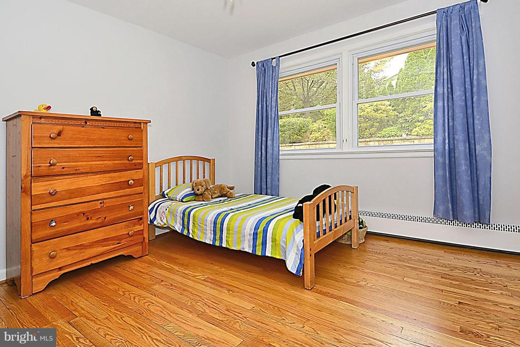 5910 Woodley Road McLean, VA 22101 - Photo 15 of 30 Bedroom #2