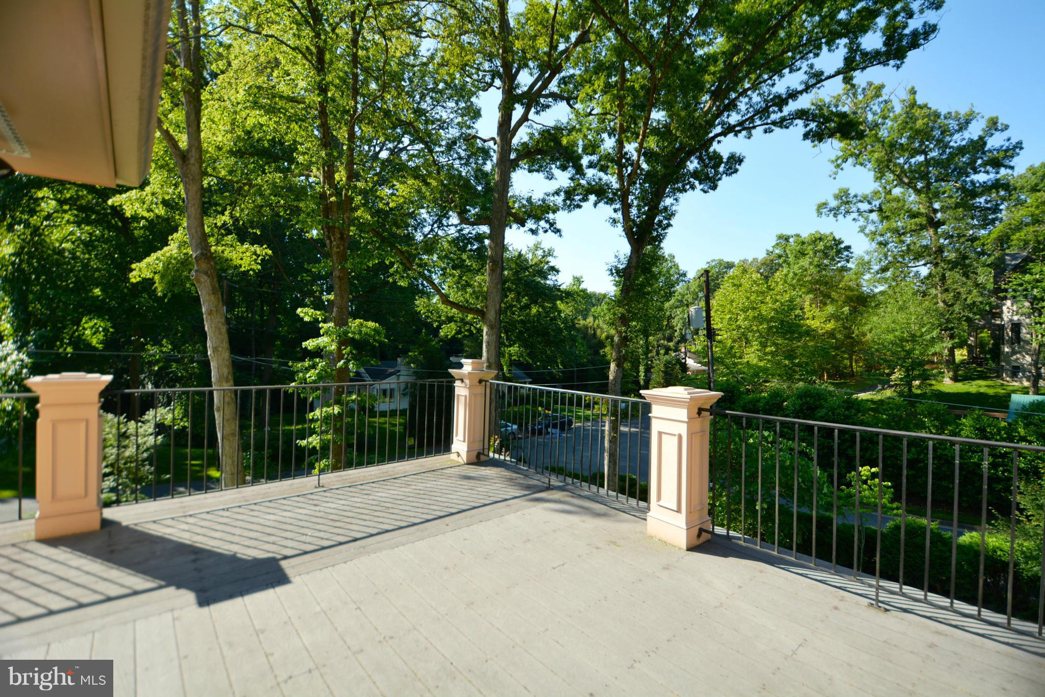 5910 Woodley Road McLean, VA 22101 - Photo 22 of 30 Exterior (Rear)