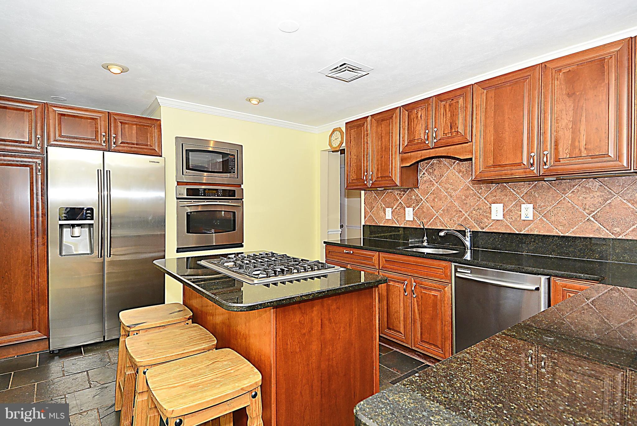 5910 Woodley Road McLean, VA 22101 - Photo 7 of 30 Kitchen