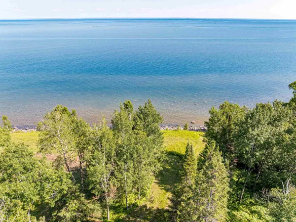 $1,100,000 | 966 West Bay Road, Two Harbors, MN 55616