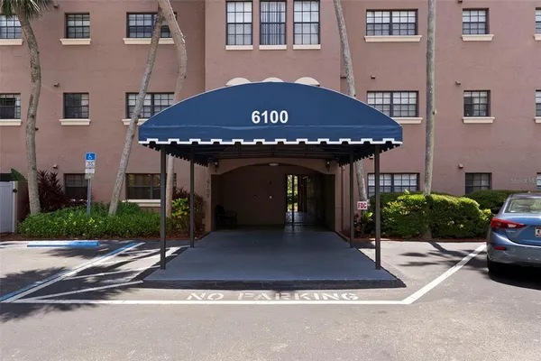 $319,000 | 6100 Gulfport Boulevard South, Unit 107, Gulfport, FL 33707