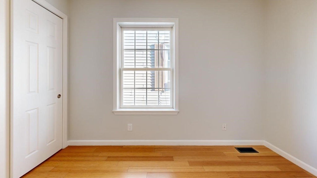 40 Everett Street, Unit 40 Boston, MA 02128 - Photo 17 of 25