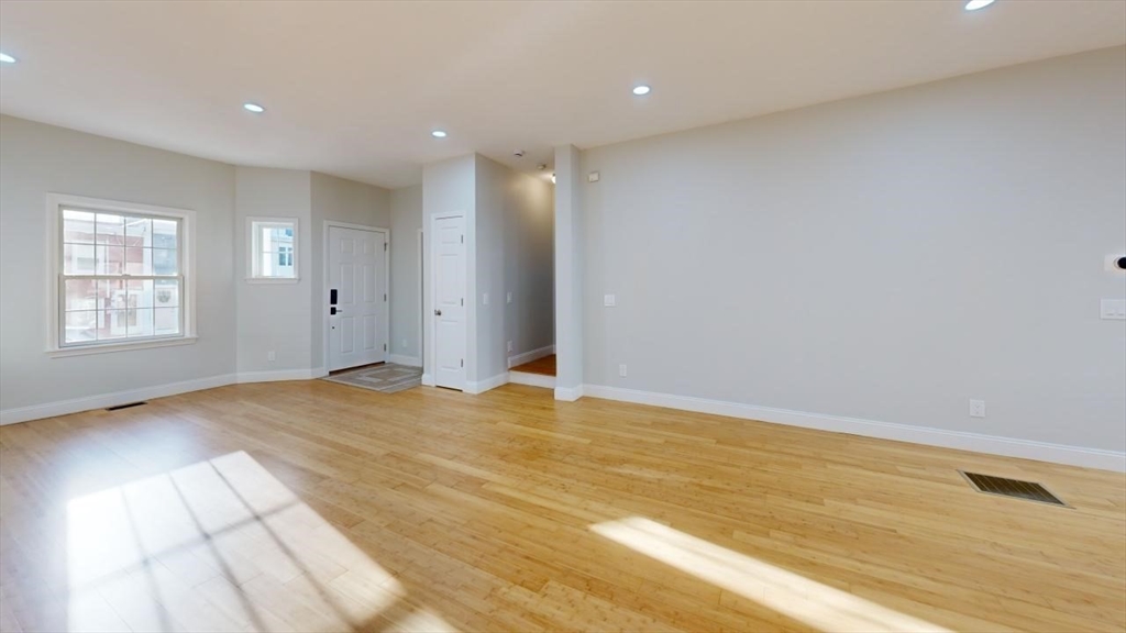 40 Everett Street, Unit 40 Boston, MA 02128 - Photo 22 of 25