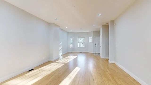 $4,500 | 40 Everett Street, Unit 40, Boston, MA 02128