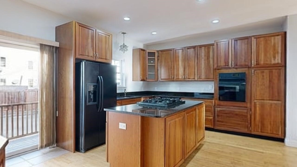 40 Everett Street, Unit 40 Boston, MA 02128 - Photo 6 of 25