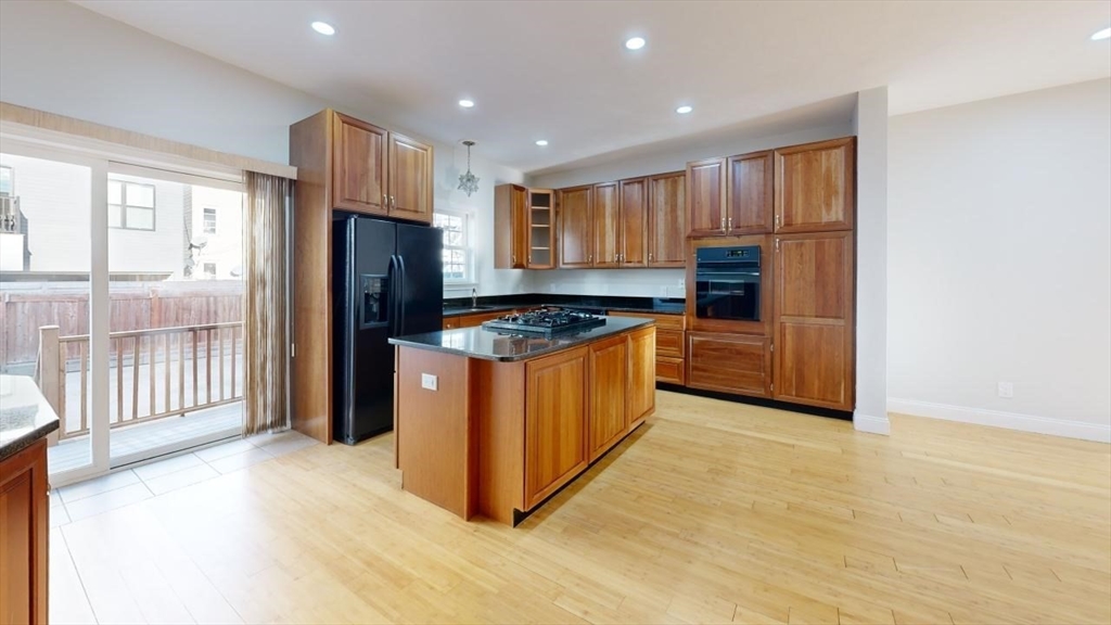 40 Everett Street, Unit 40 Boston, MA 02128 - Photo 8 of 25