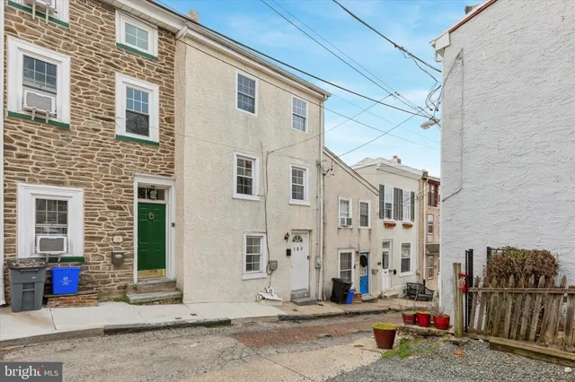 $2,400 | 189 Maiden Street, Philadelphia, PA 19127