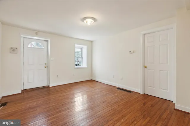 $2,400 | 189 Maiden Street, Philadelphia, PA 19127