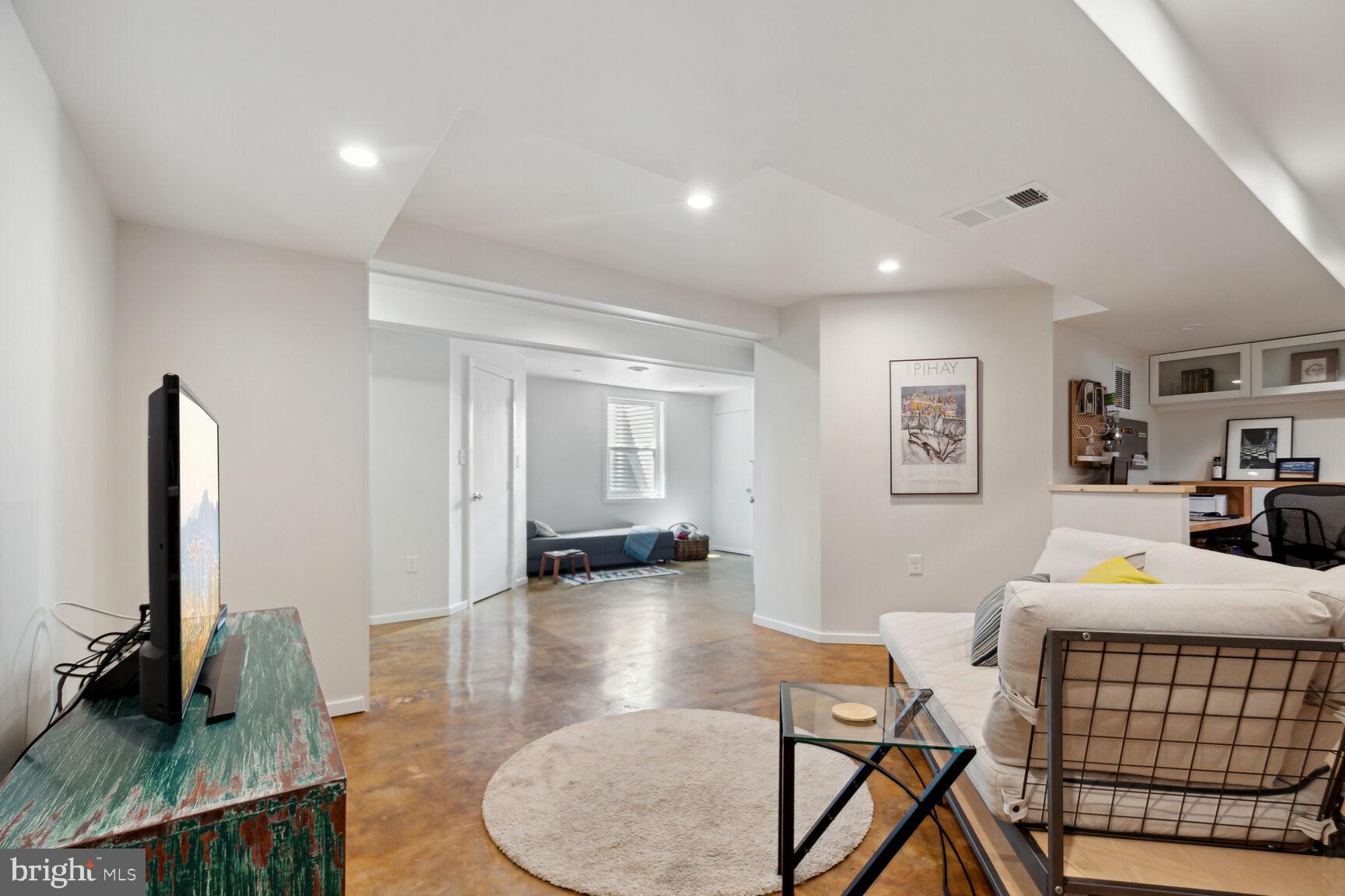 3504 Nimitz Road Kensington, MD 20895 - Photo 20 of 31 Family Room