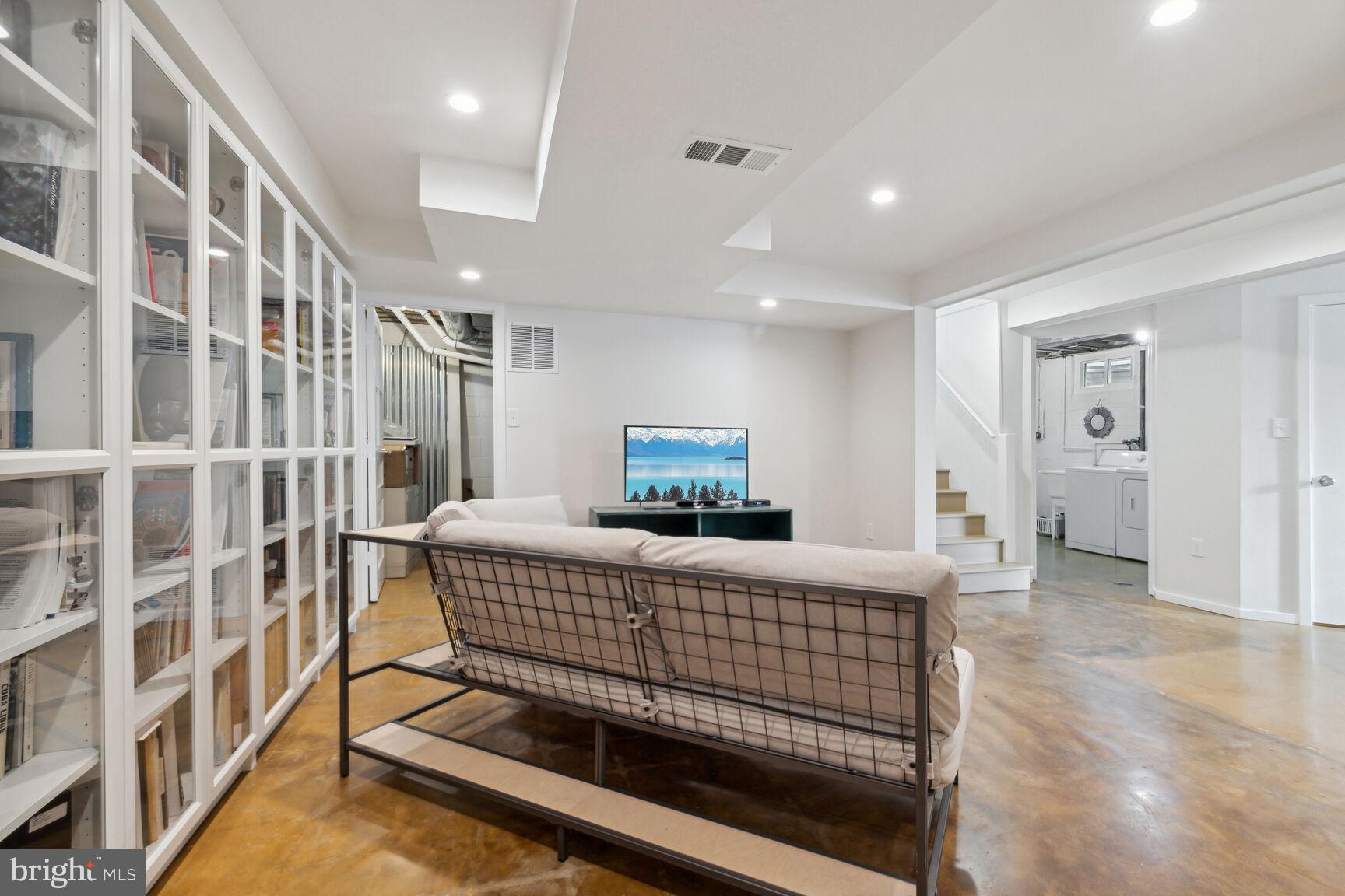 3504 Nimitz Road Kensington, MD 20895 - Photo 21 of 31 Family Room