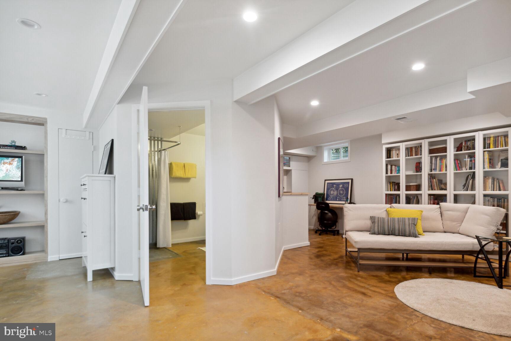 3504 Nimitz Road Kensington, MD 20895 - Photo 22 of 31 Family Room