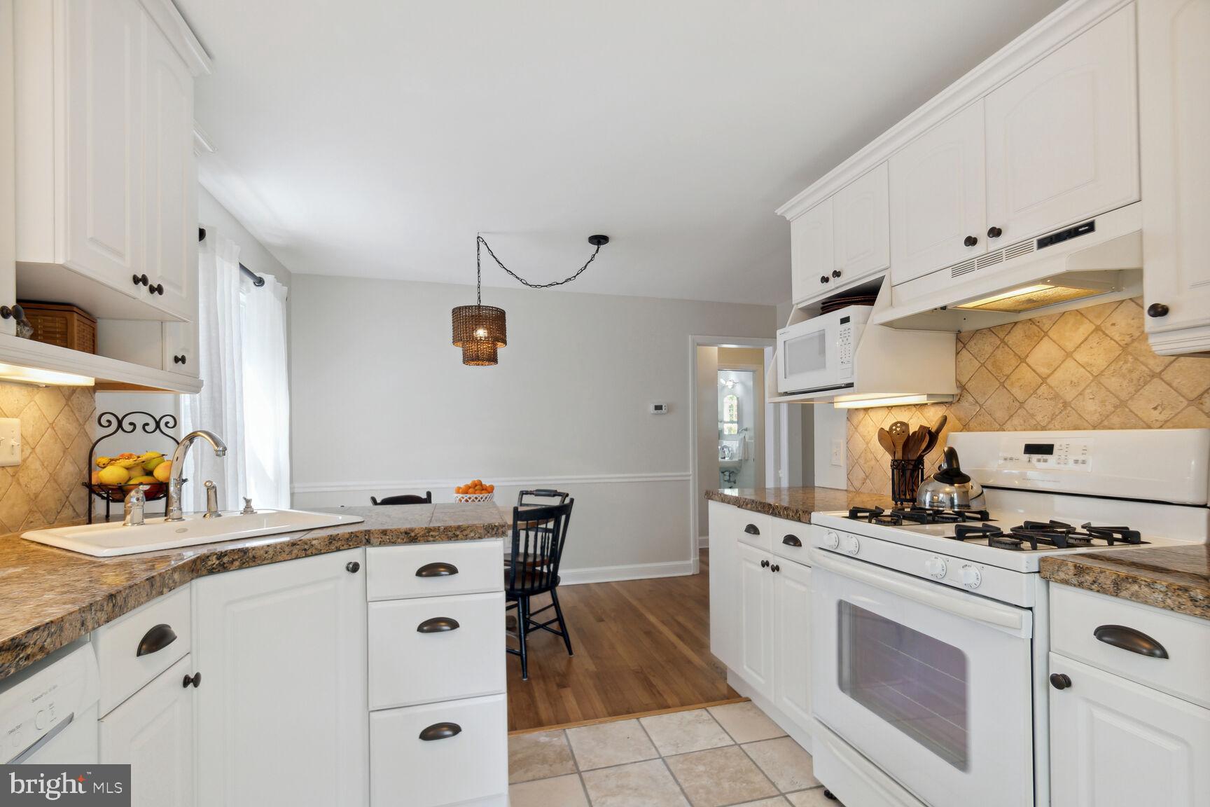 3504 Nimitz Road Kensington, MD 20895 - Photo 9 of 31 Kitchen