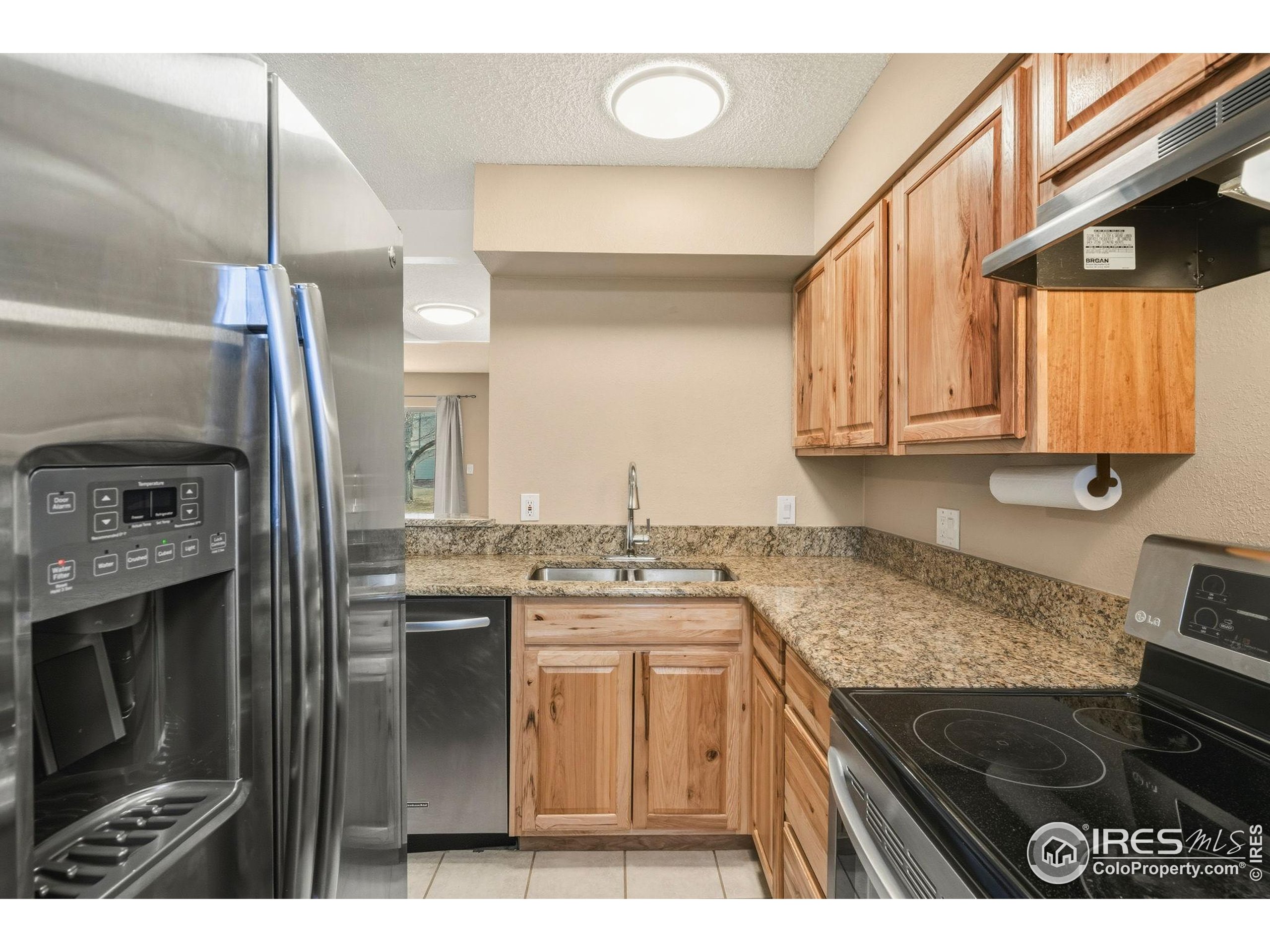 1705 Heatheridge Road, Unit 103 Fort Collins, CO 80526 - Photo 4 of 16