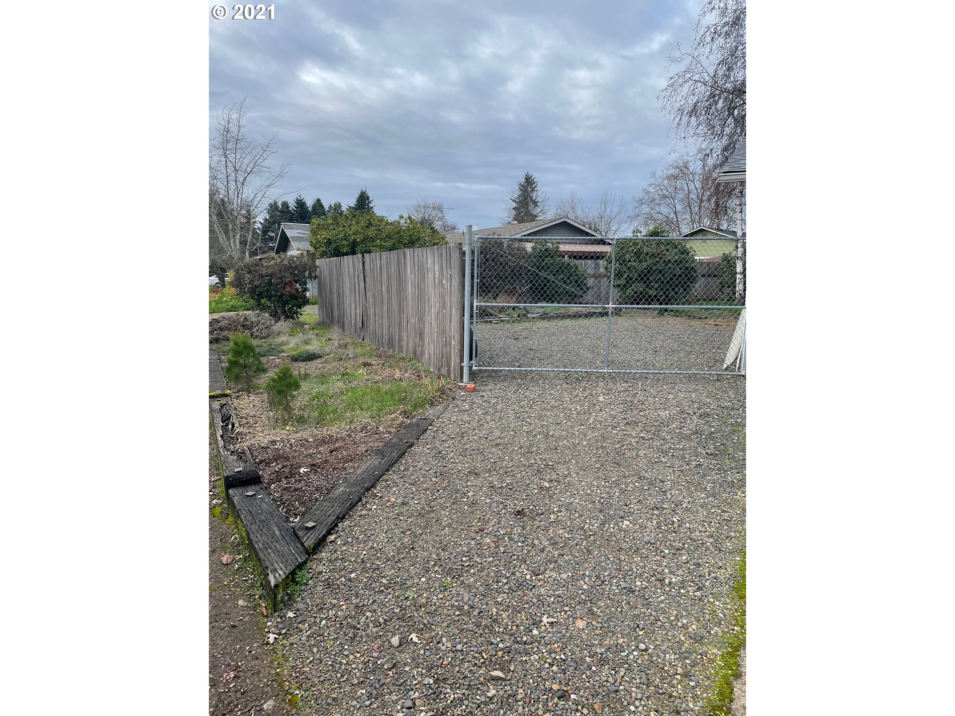 516 53rd Street Springfield, OR 97478 - Photo 12 of 13 a view of a backyard