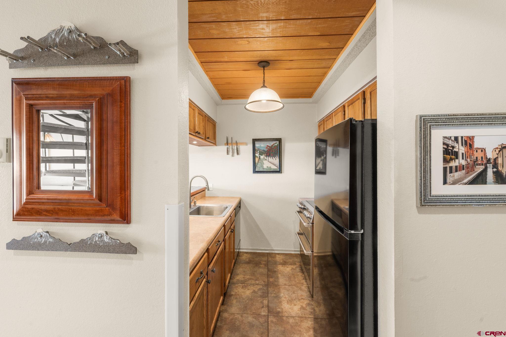 25 Emmons Road, Unit 41 Crested Butte, CO 81225 - Photo 16 of 40