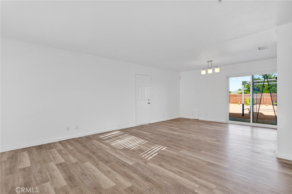12696 Kiowa Road Apple Valley, CA 92308 - Photo 5 of 42