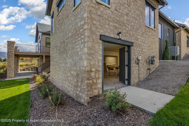 $3,700,000 | 112 Bowles Drive, Carbondale, CO 81623