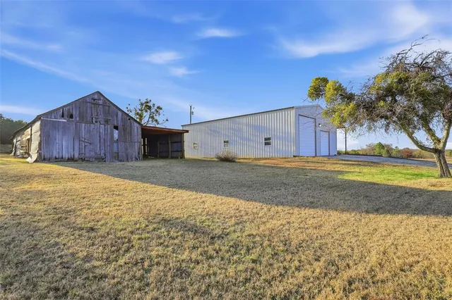 $1,675,000 | 818 County Road 104, Bluff Dale, TX 76433