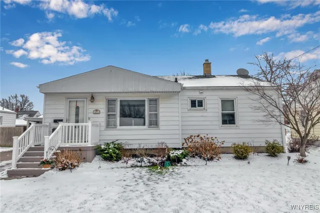 $265,000 | 173 Utica Street, Tonawanda, NY 14150