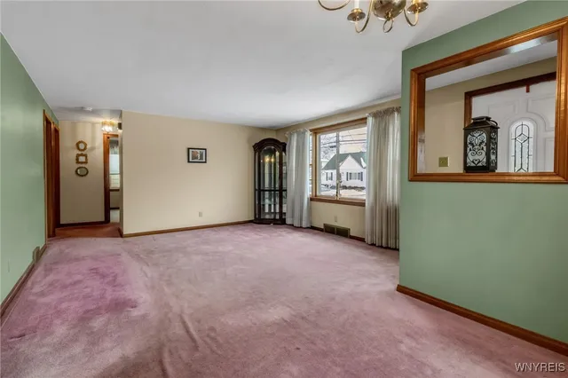 $265,000 | 173 Utica Street, Tonawanda, NY 14150