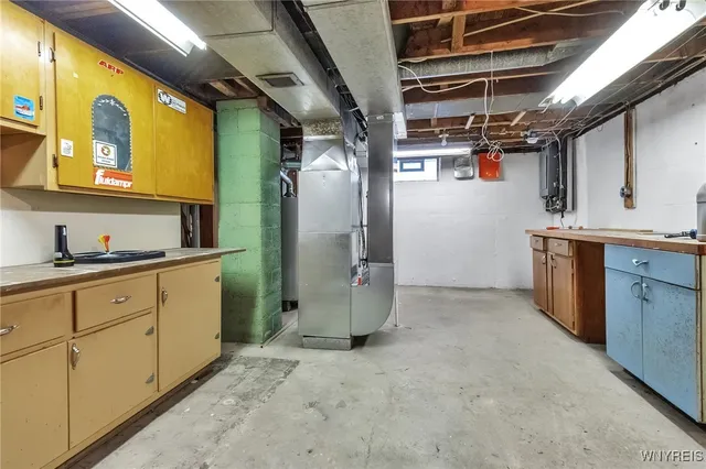 $265,000 | 173 Utica Street, Tonawanda, NY 14150