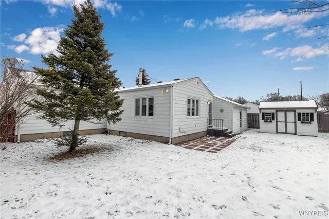 $265,000 | 173 Utica Street, Tonawanda, NY 14150