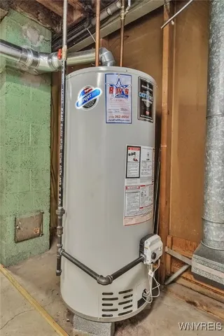 $265,000 | 173 Utica Street, Tonawanda, NY 14150