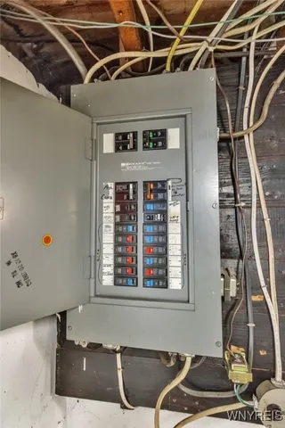 $265,000 | 173 Utica Street, Tonawanda, NY 14150