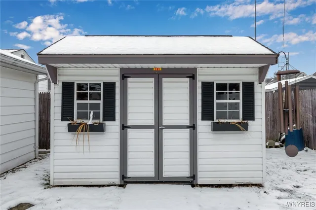 $265,000 | 173 Utica Street, Tonawanda, NY 14150