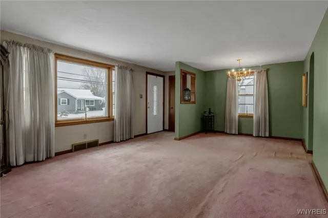 $265,000 | 173 Utica Street, Tonawanda, NY 14150