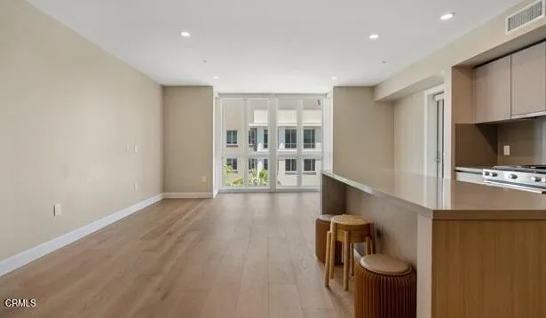 $6,100 | 39 South Los Robles Avenue, Unit 4009, Pasadena, CA 91101