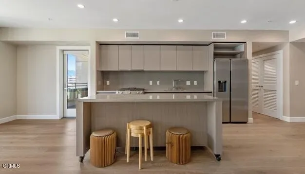 $6,100 | 39 South Los Robles Avenue, Unit 4009, Pasadena, CA 91101
