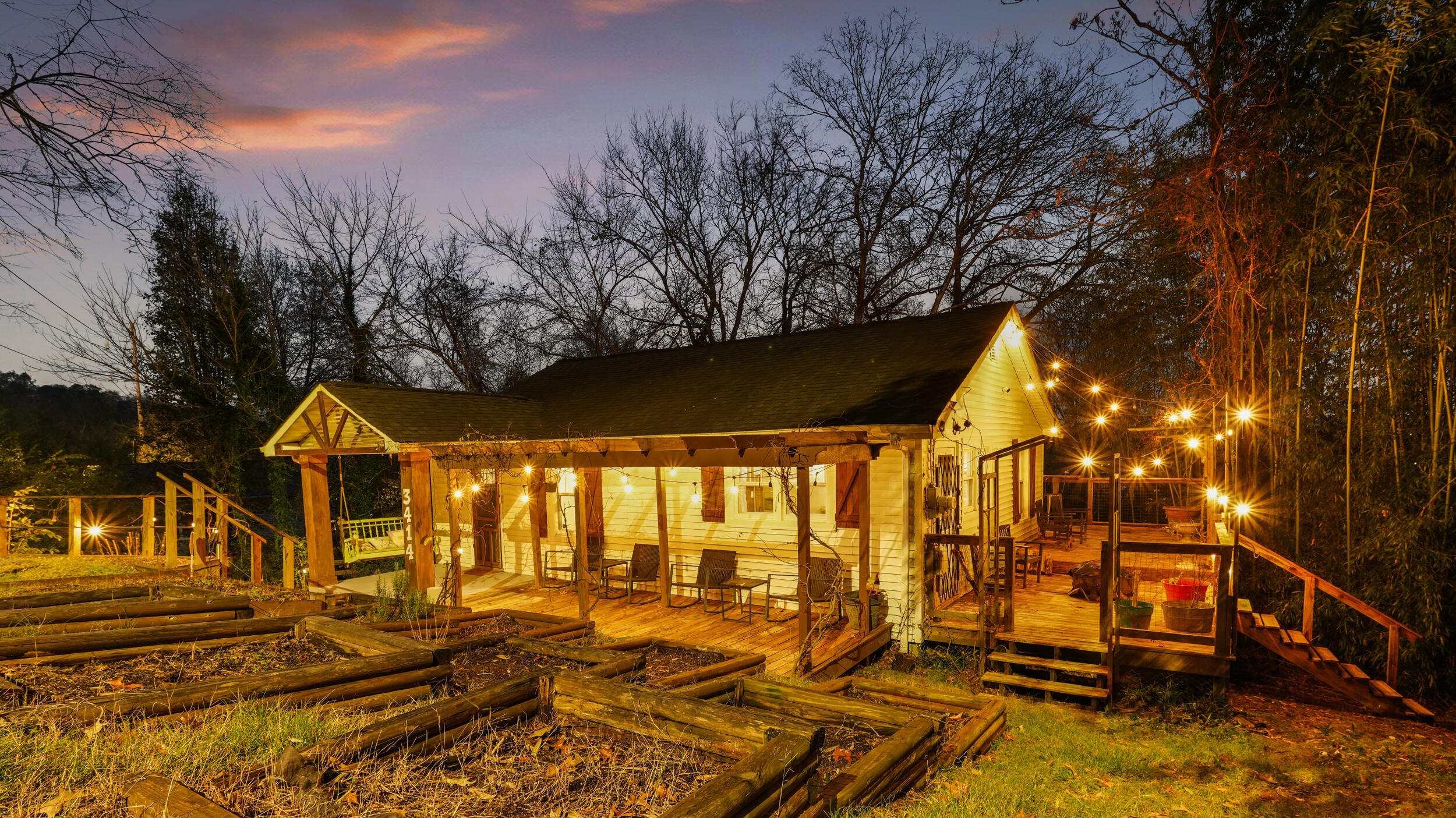 3_3414 bennett rd twilight-3