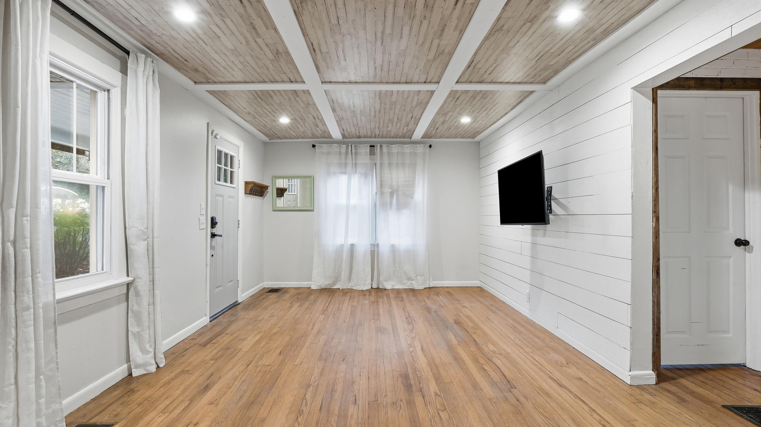 3414 Bennett Road Chattanooga, TN 37412 - Photo 8 of 52 10_3414 bennett rd-6