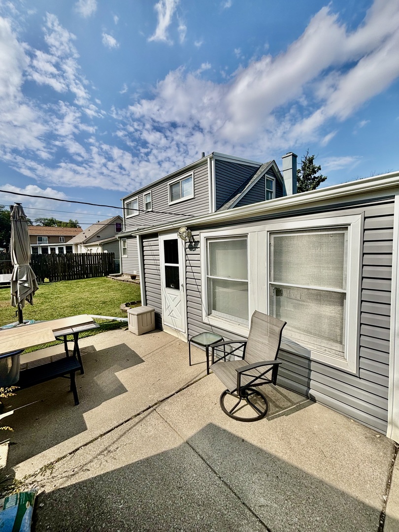 6737 104th Place Chicago Ridge, IL 60415 - Photo 22 of 32