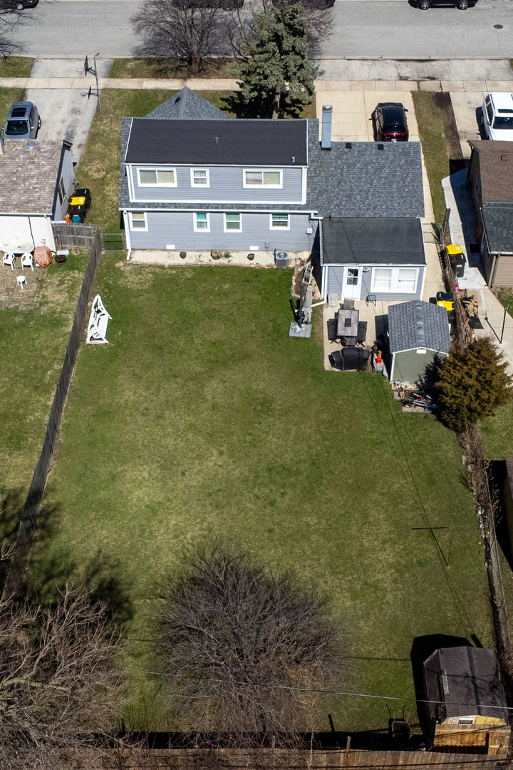 6737 104th Place Chicago Ridge, IL 60415 - Photo 7 of 32