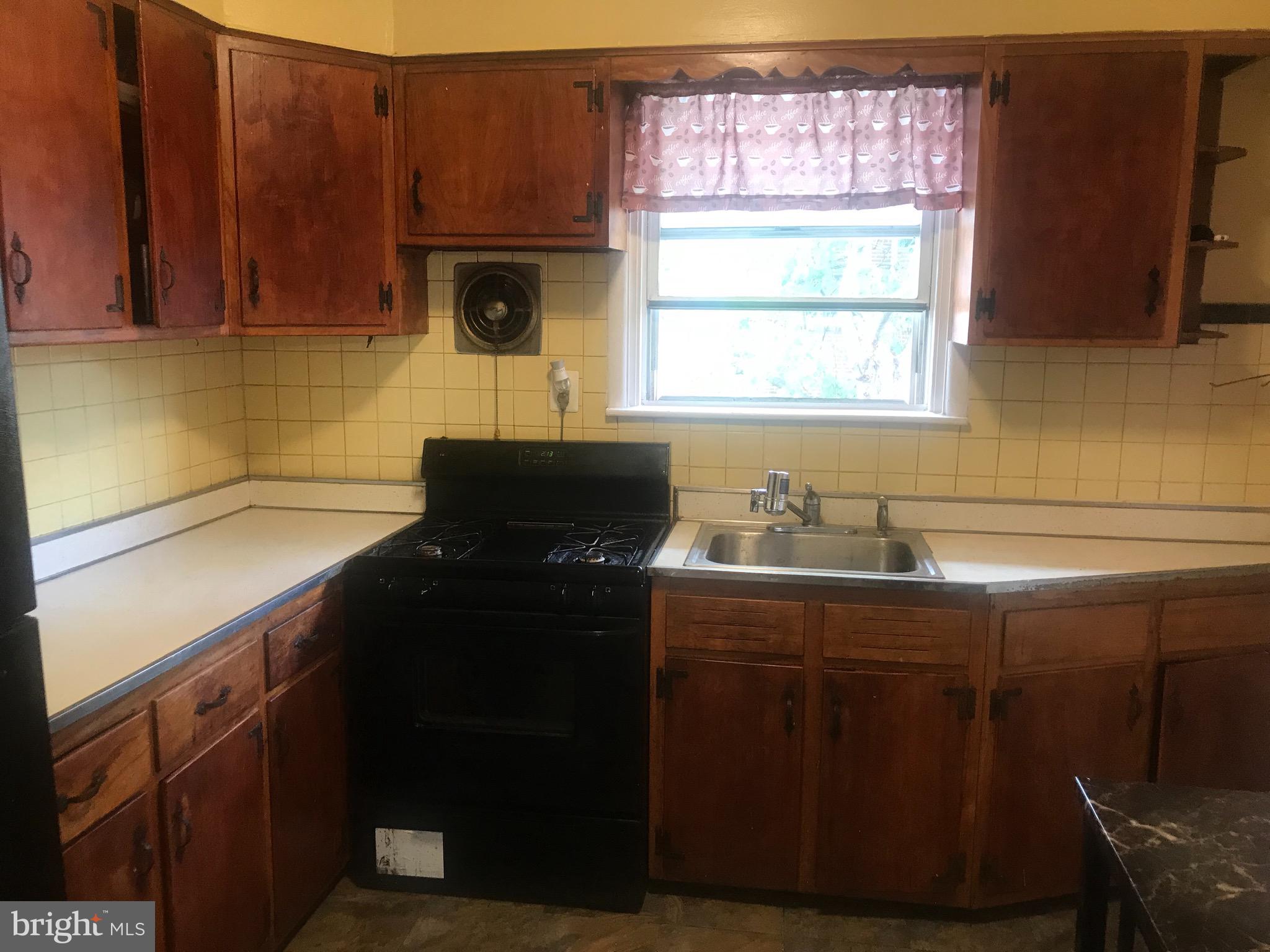 315 Margate Road Upper Darby, PA 19082 - Photo 8 of 21